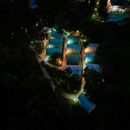 Mookanana Jungle Resort And Spa 하산 외부 사진