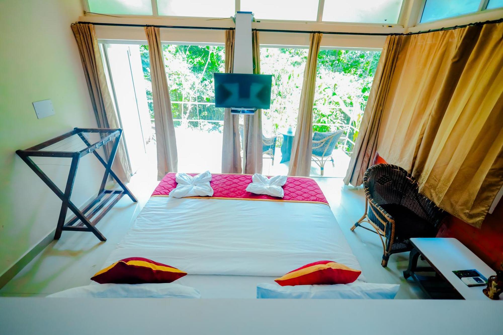 Mookanana Jungle Resort And Spa 하산 외부 사진