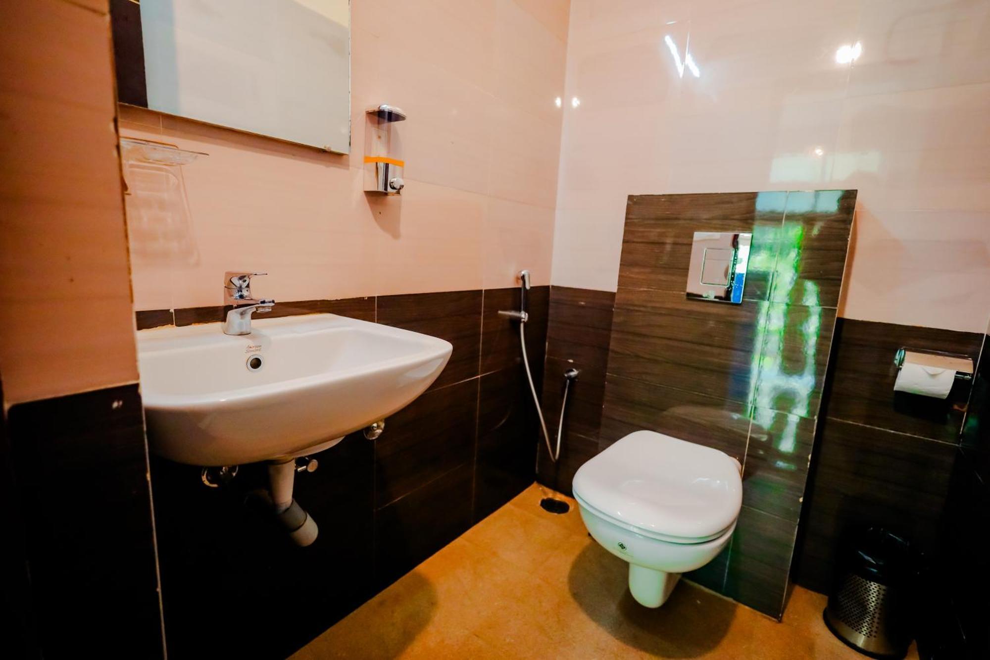 Mookanana Jungle Resort And Spa 하산 외부 사진